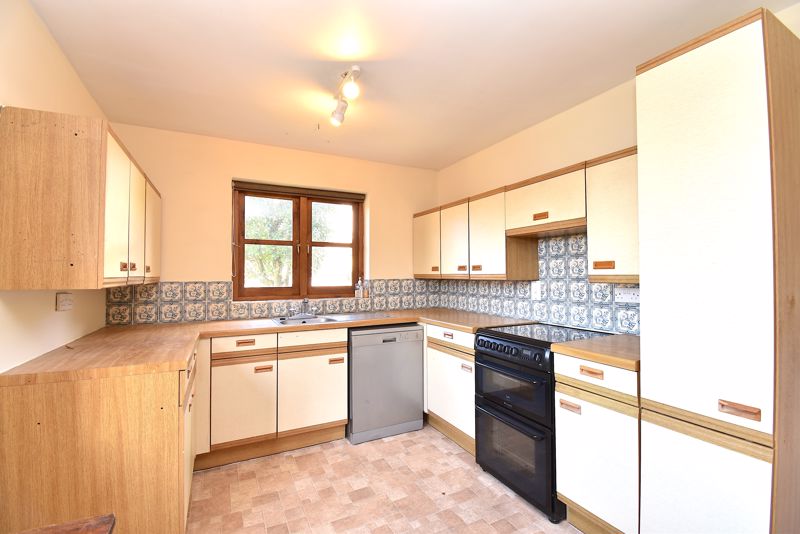 Kitchen- click for photo gallery